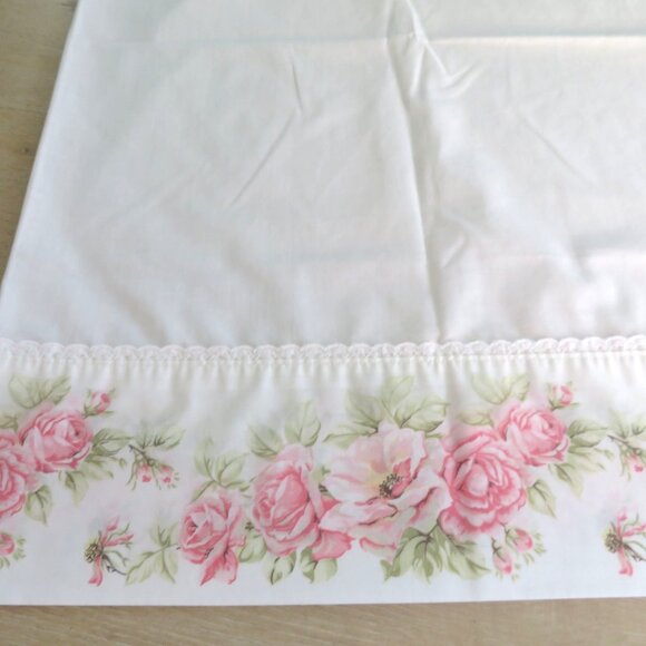Vintage Springmaid Standard Pillowcase 1 Floral Edge Design Made in USA - Picture 3 of 8